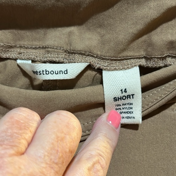 Women’s westbound pants. Dark tan. Size 14 short. Excellent condition. Pull on. - Picture 2 of 4